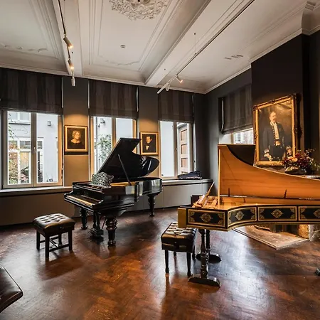 The Piano - Kwaadham52 *